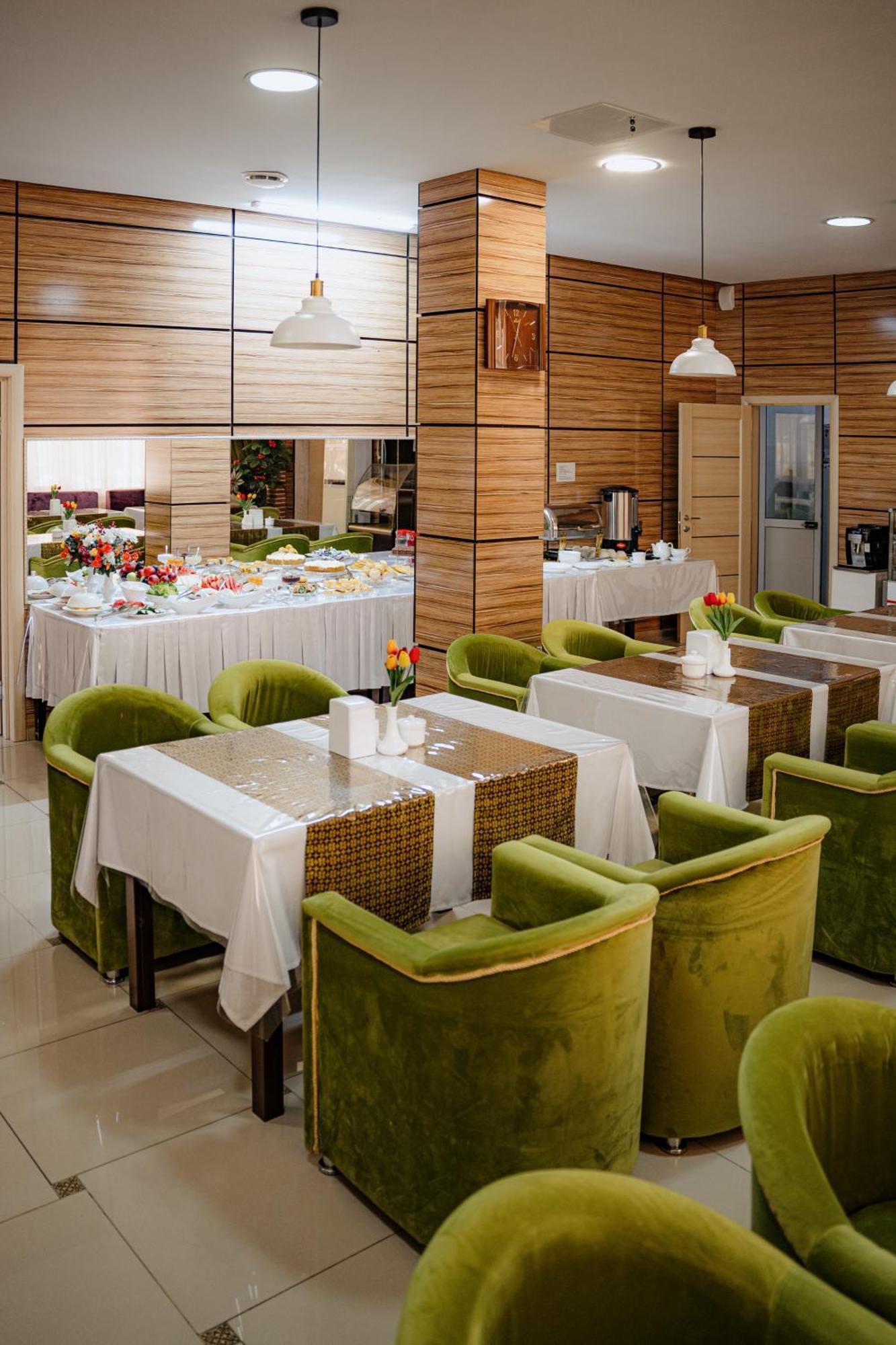 Hotel Union Plaza Akmola Esterno foto
